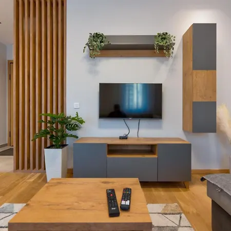 Centar Gondola 公寓 兹拉蒂博尔