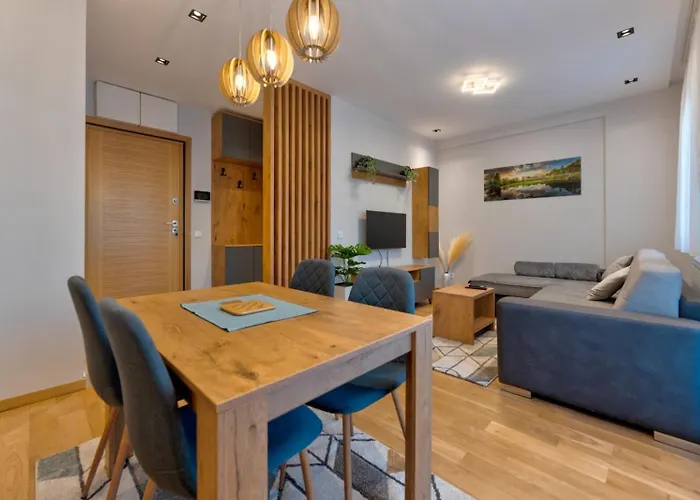 Centar Gondola * 兹拉蒂博尔